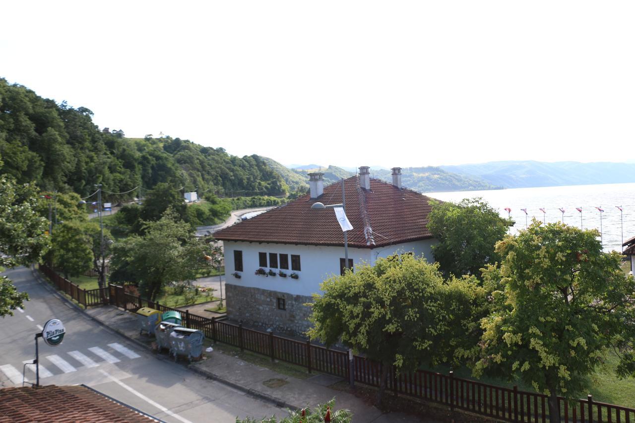 Hostel Trajan Donji Milanovac Exterior foto
